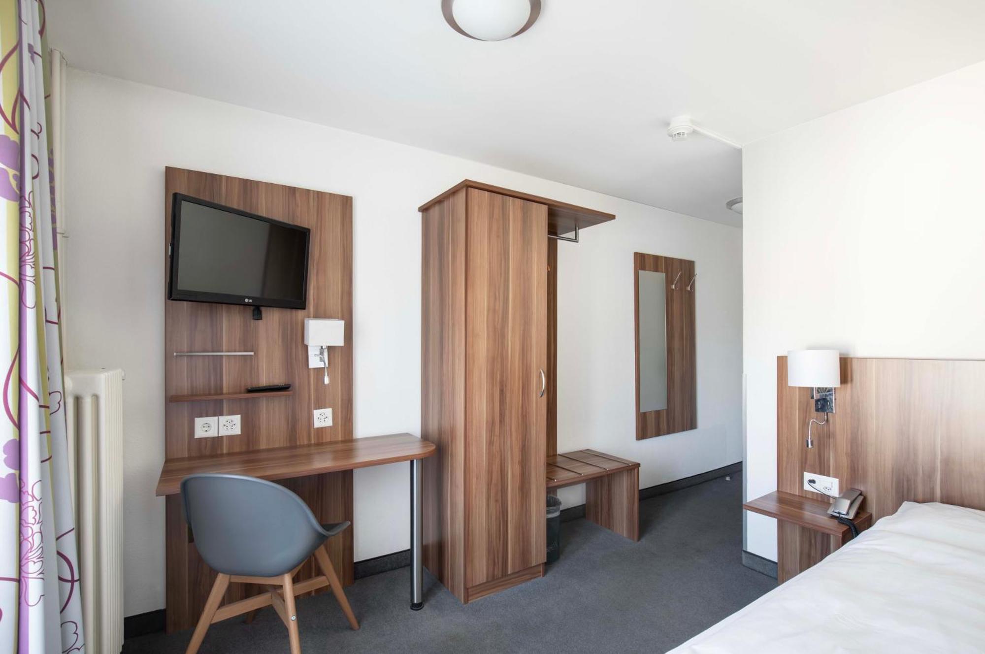 Hotel Resslirytti Basel Ngoại thất bức ảnh