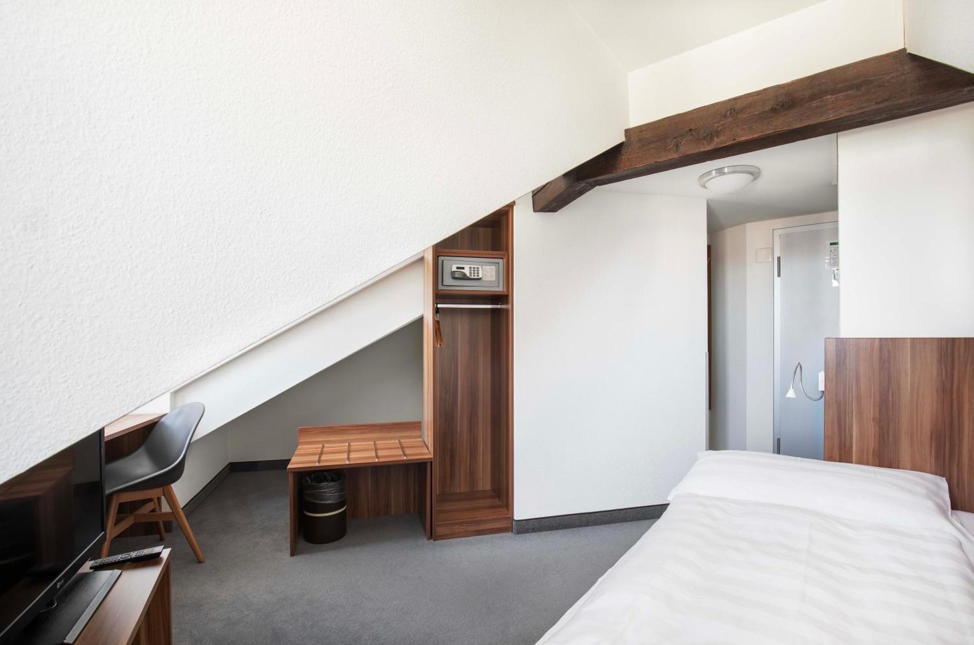 Hotel Resslirytti Basel Ngoại thất bức ảnh