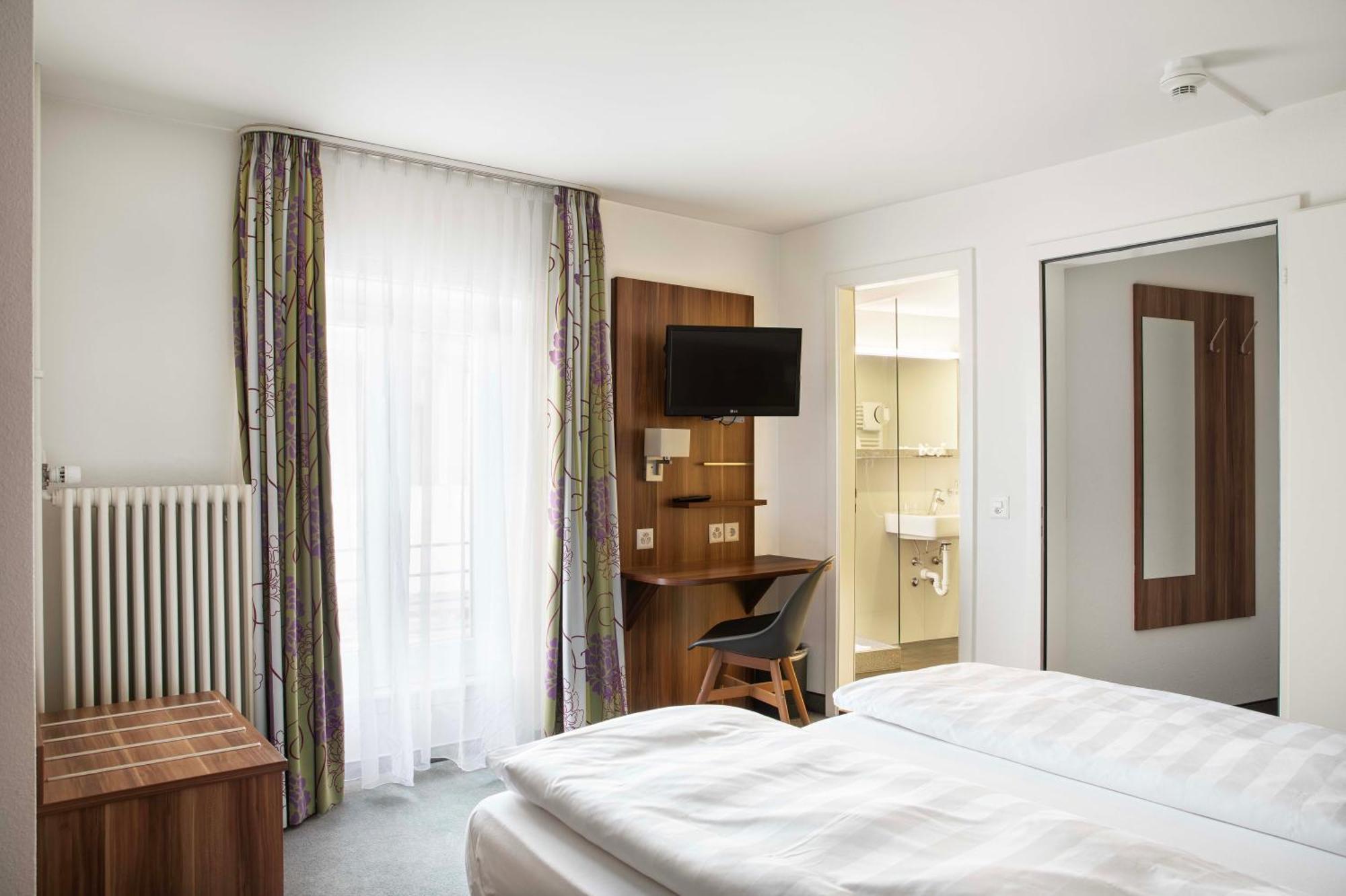 Hotel Resslirytti Basel Ngoại thất bức ảnh